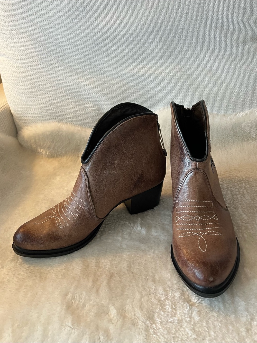 Divine Follie Italy Brown Embroidered Western Ankle Leather Booties - Picture 10 of 16